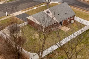 401 Kings Chapel Dr, Troy, OH 45373 - Photo 39