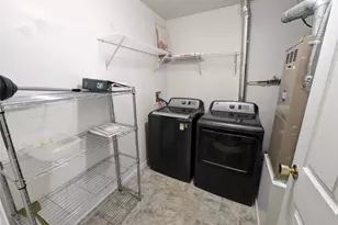 1820 Piper Ln, Dayton, OH 45440 - Photo 13