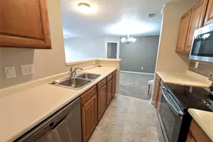 1820 Piper Ln, Dayton, OH 45440 - Photo 5