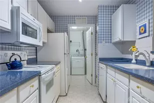 1670 Piper Ln, Centerville, OH 45440 - Photo 9