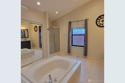 8940 Willowgate Lane, Huber Heights, OH 45424 - Photo 7