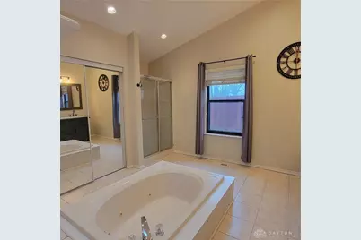 8940 Willowgate Lane, Huber Heights, OH 45424 - Photo 7