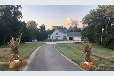 9817 Roberts Drive, Franklin Twp, OH 45005 - Photo 3