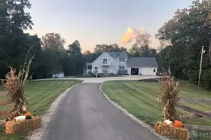 9817 Roberts Dr, Franklin Twp, OH 45005 - Photo 3