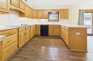 126 Royal Oaks Dr, Greenville, OH 45331 - Photo 5