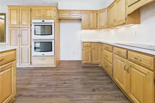 126 Royal Oaks Dr, Greenville, OH 45331 - Photo 11