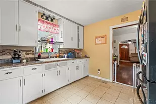 208 S Wolf Creek St, Brookville, OH 45309 - Photo 9