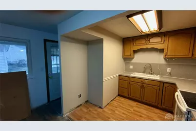 5572 Shady Oak Street, Huber Heights, OH 45424 - Photo 7