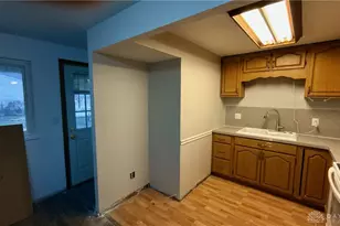 5572 Shady Oak St, Huber Heights, OH 45424 - Photo 7