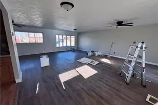 5572 Shady Oak St, Huber Heights, OH 45424 - Photo 9