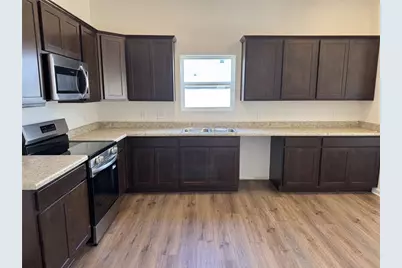 1704 Chevington Chase, Tipp City, OH 45371 - Photo 7