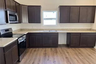 1704 Chevington Chase, Tipp City, OH 45371 - Photo 7