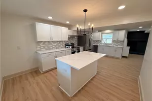 222 E Social Row Rd, Washington Twp, OH 45458 - Photo 3