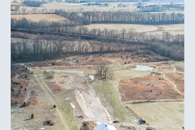 930 N Bickett Road, Xenia, OH 45385 - Photo 9