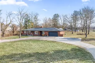 930 N Bickett Rd, Xenia, OH 45385 - Photo 5