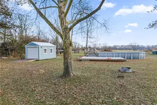 930 N Bickett Rd, Xenia, OH 45385 - Photo 17