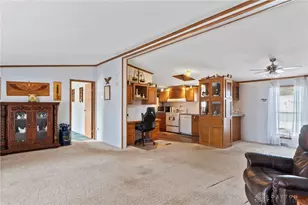 12276 Manning Pl, Medway, OH 45431 - Photo 7