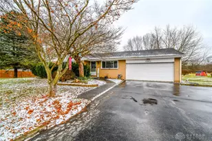 3397 Jonathon Dr, Beavercreek, OH 45434 - Photo 5