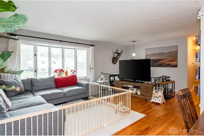 852 Crestmont Drive, Beavercreek, OH 45431 - Photo 5