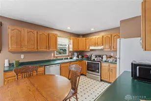 10592 Horseshoe Rd, Lynchburg, OH 45142 - Photo 11