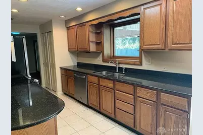 892 Hyde Park Drive, Dayton, OH 45429 - Photo 9