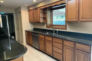 892 Hyde Park Dr, Dayton, OH 45429 - Photo 9