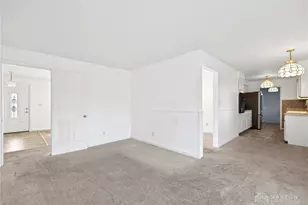 2185 Bending Willow Dr, Kettering, OH 45440 - Photo 9