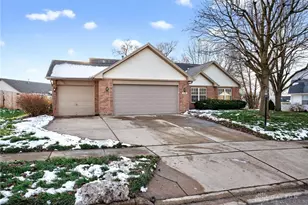 1200 Whitetail Dr, Fairborn, OH 45324 - Photo 3