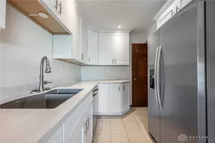 1901 Washington N Dr, Dayton, OH 45458 - Photo 5