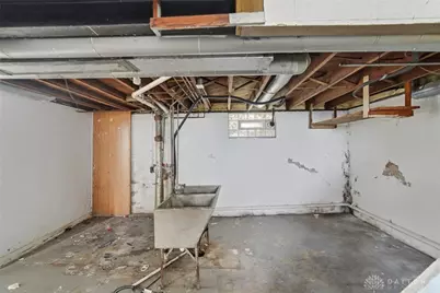 329 E Siebenthaler Avenue, Dayton, OH 45405 - Photo 23