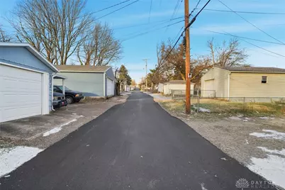 329 E Siebenthaler Avenue, Dayton, OH 45405 - Photo 37