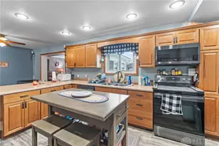 511 James St, Jackson Center, OH 45334 - Photo 11