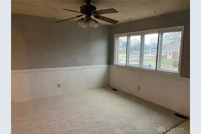 130 Oak Street, Fairborn, OH 45324 - Photo 3