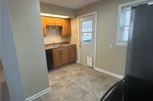 388-390 Morris Dr, Fairborn, OH 45324 - Photo 3