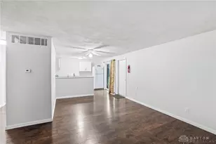 4821 Meadowvista Dr, Huber Heights, OH 45424 - Photo 5