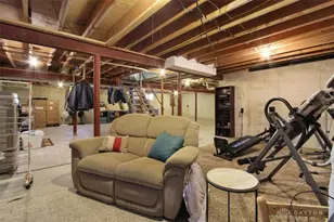 2280 Trinity Dr, Middletown, OH 45044 - Photo 29