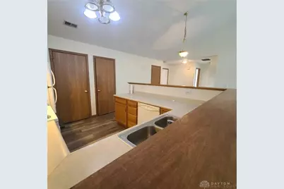 1957 Swallowtail Court, Englewood, OH 45315 - Photo 9