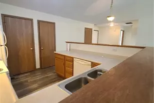 1957 Swallowtail Ct, Englewood, OH 45315 - Photo 9