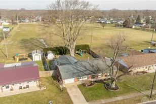 1246 Severs Dr, Piqua, OH 45356 - Photo 5