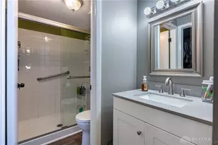 1107 King Richard Pkwy, West Carrollton, OH 45449 - Photo 17