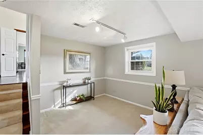 1927 Robinhood Drive, Miamisburg, OH 45342 - Photo 31