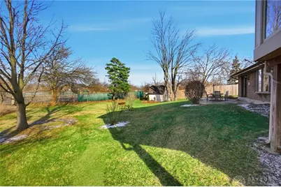 1927 Robinhood Drive, Miamisburg, OH 45342 - Photo 41