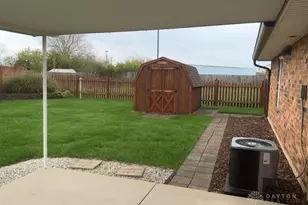 8272 Big Horn Ct, Dayton, OH 45424 - Photo 5