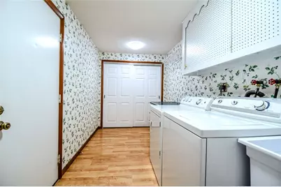 1366 Scenicview Court, Dayton, OH 45459 - Photo 17