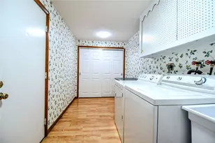 1366 Scenicview Ct, Dayton, OH 45459 - Photo 17