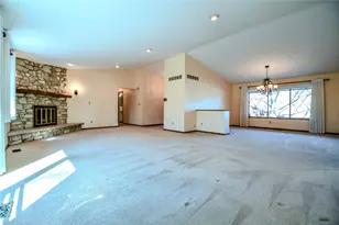 1366 Scenicview Ct, Dayton, OH 45459 - Photo 5