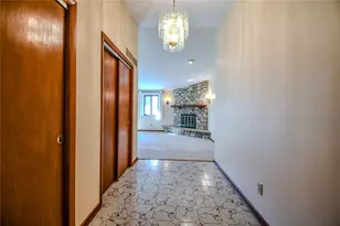 1366 Scenicview Ct, Dayton, OH 45459 - Photo 3