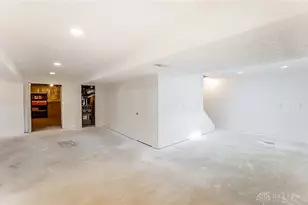 3589 Queen Victoria Ct, Beavercreek, OH 45431 - Photo 33