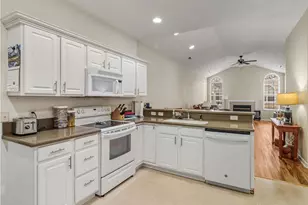 4645 Cobblestone Dr, Tipp City, OH 45371 - Photo 13