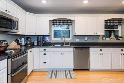 825 Hawthorne Drive, Tipp City, OH 45371 - Photo 13